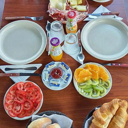 Taverna Lusitana بيت ضيافة 3*