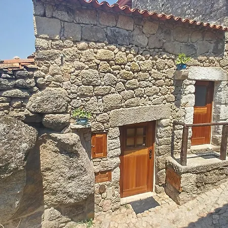 Taverna Lusitana بيت ضيافة 3*