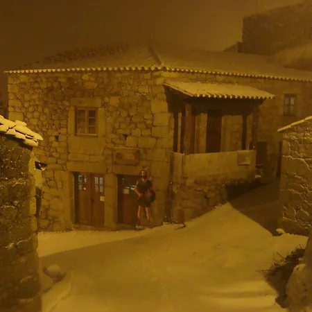 Taverna Lusitana 3* Монсанту